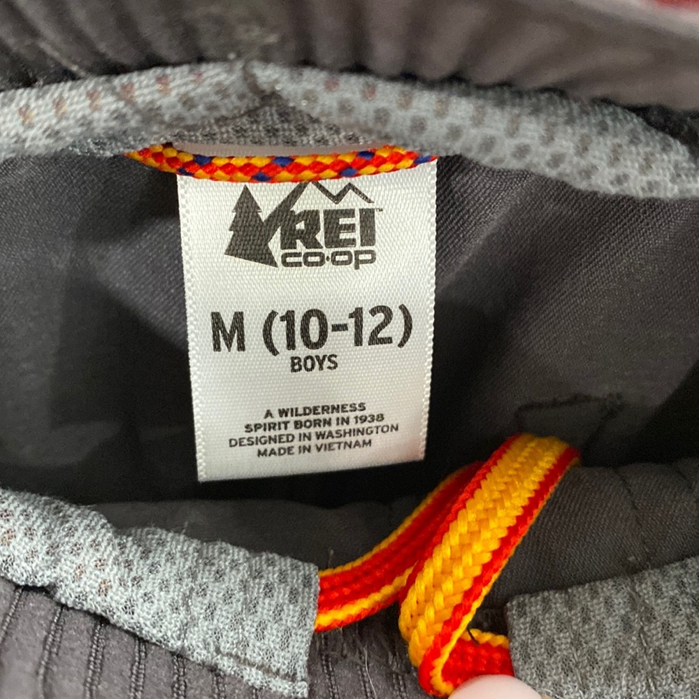 Boys REI hiking pants. Size 10-12